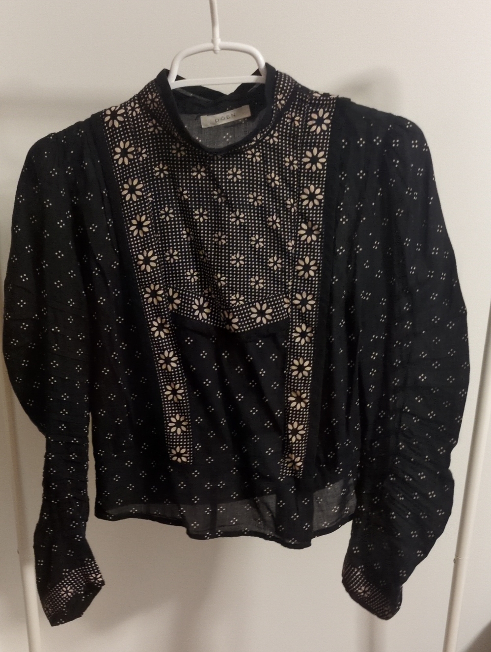 Dôen Cotton Victorian Blouse - Crop Fit